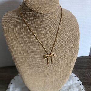 Vtg 70s Avon Gold Bow Necklace